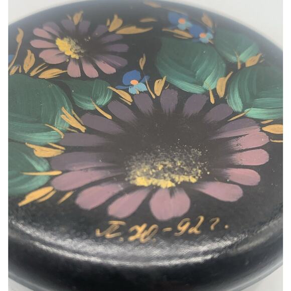 Vtg MCM Russian Handpainted Lacquered Floral Trinket Box Signed - Picture 3 of 6